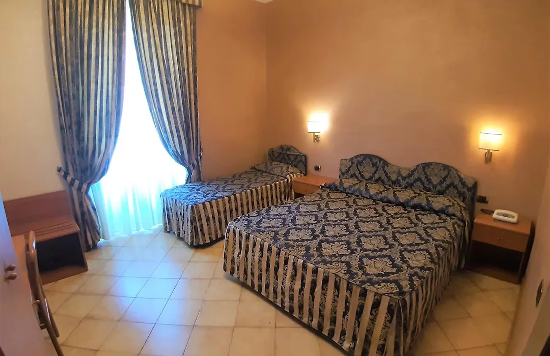 Hotel Mariano-1